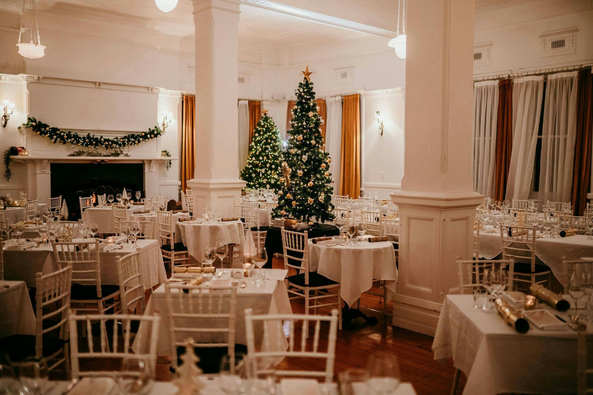 羅伯森酒店的七月聖誕節