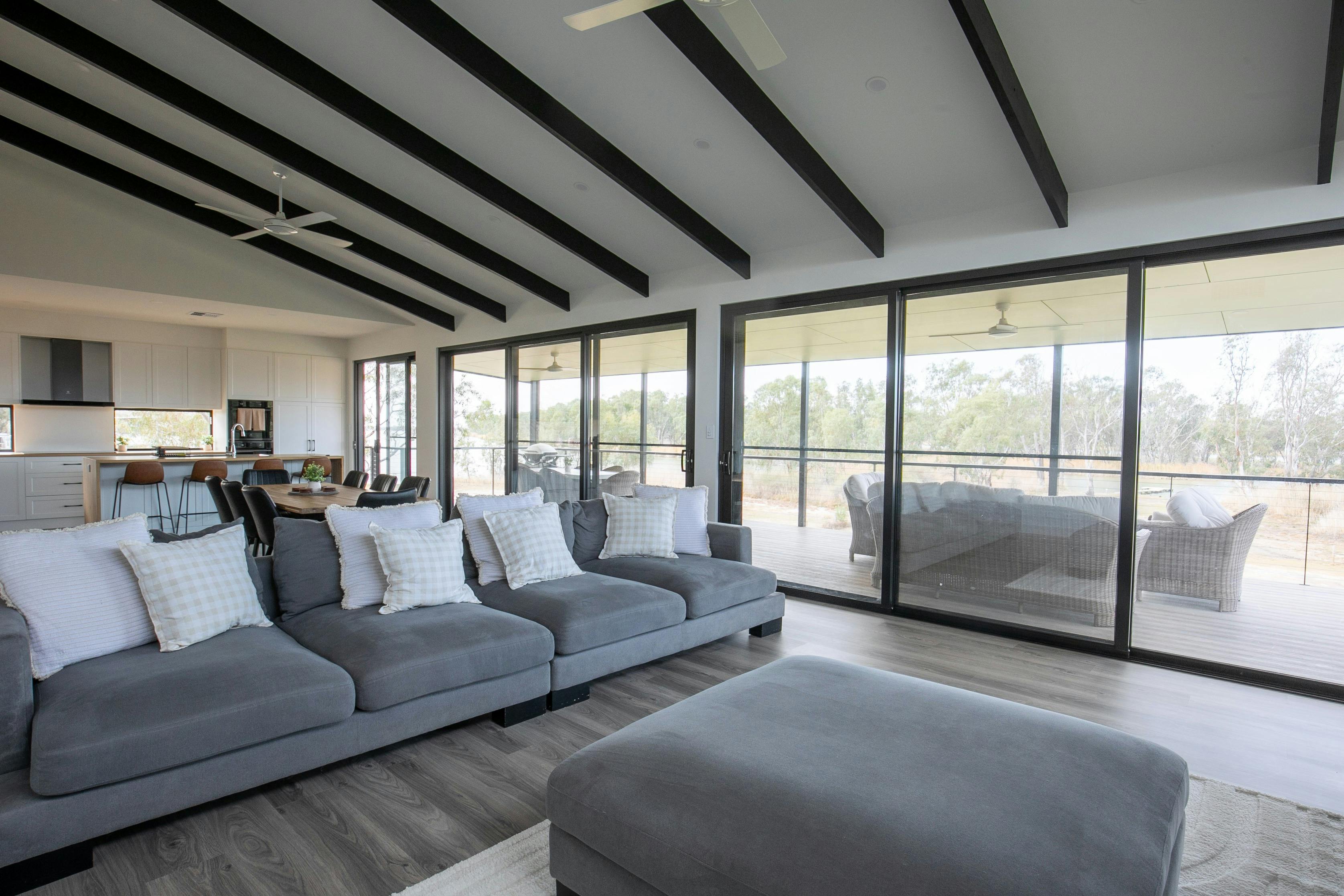 large lounge for fimily gatherins