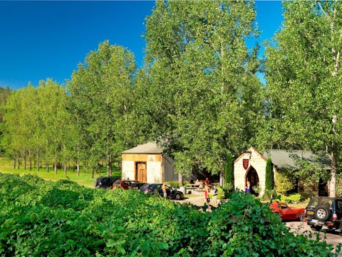 Stonehurst Cedar Creek Wines