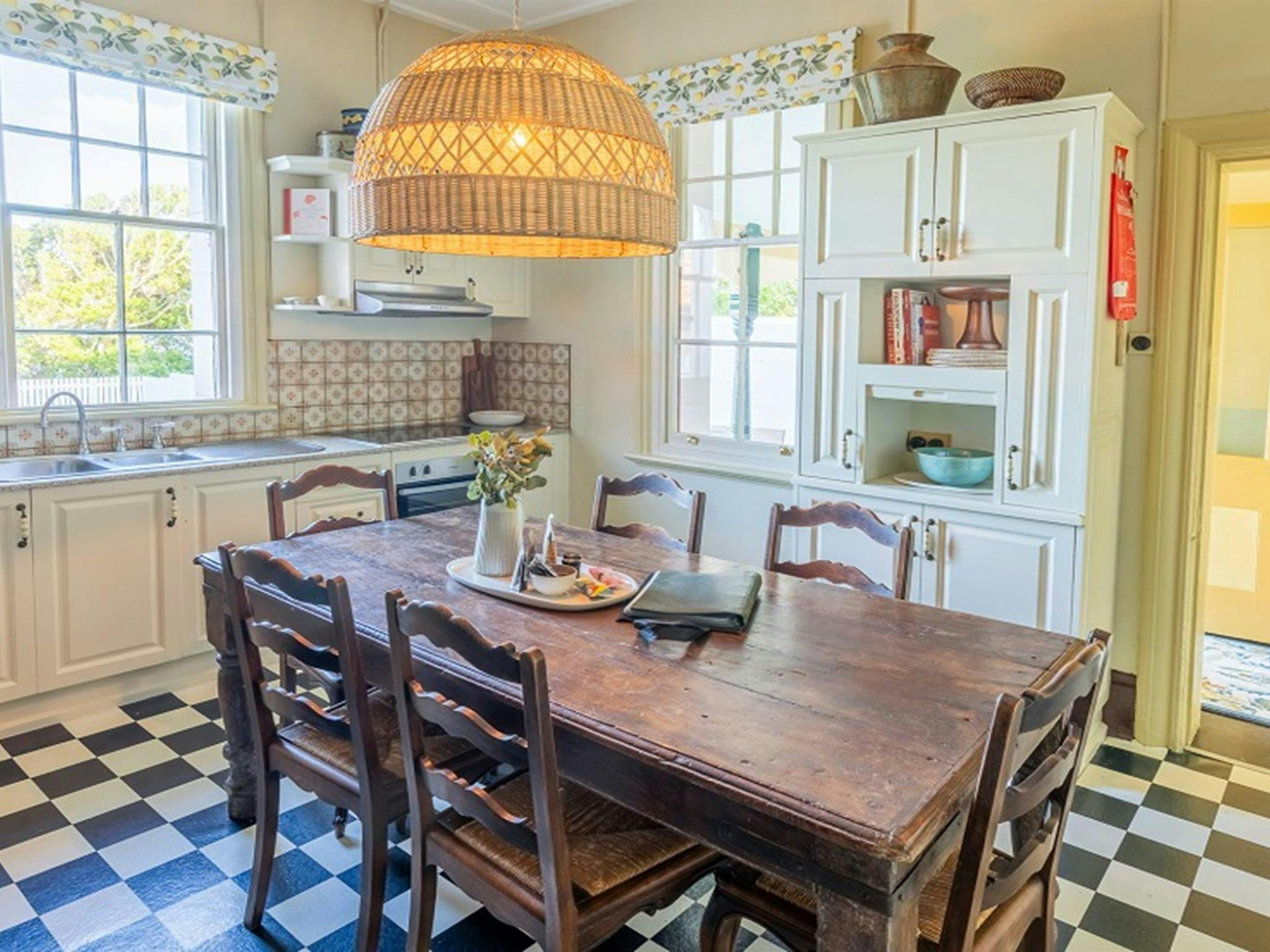 Dine-in kitchen, Cape Byron Assistant Lighthouse Keepers Cottages. Credit: John Spencer/DCCEEW