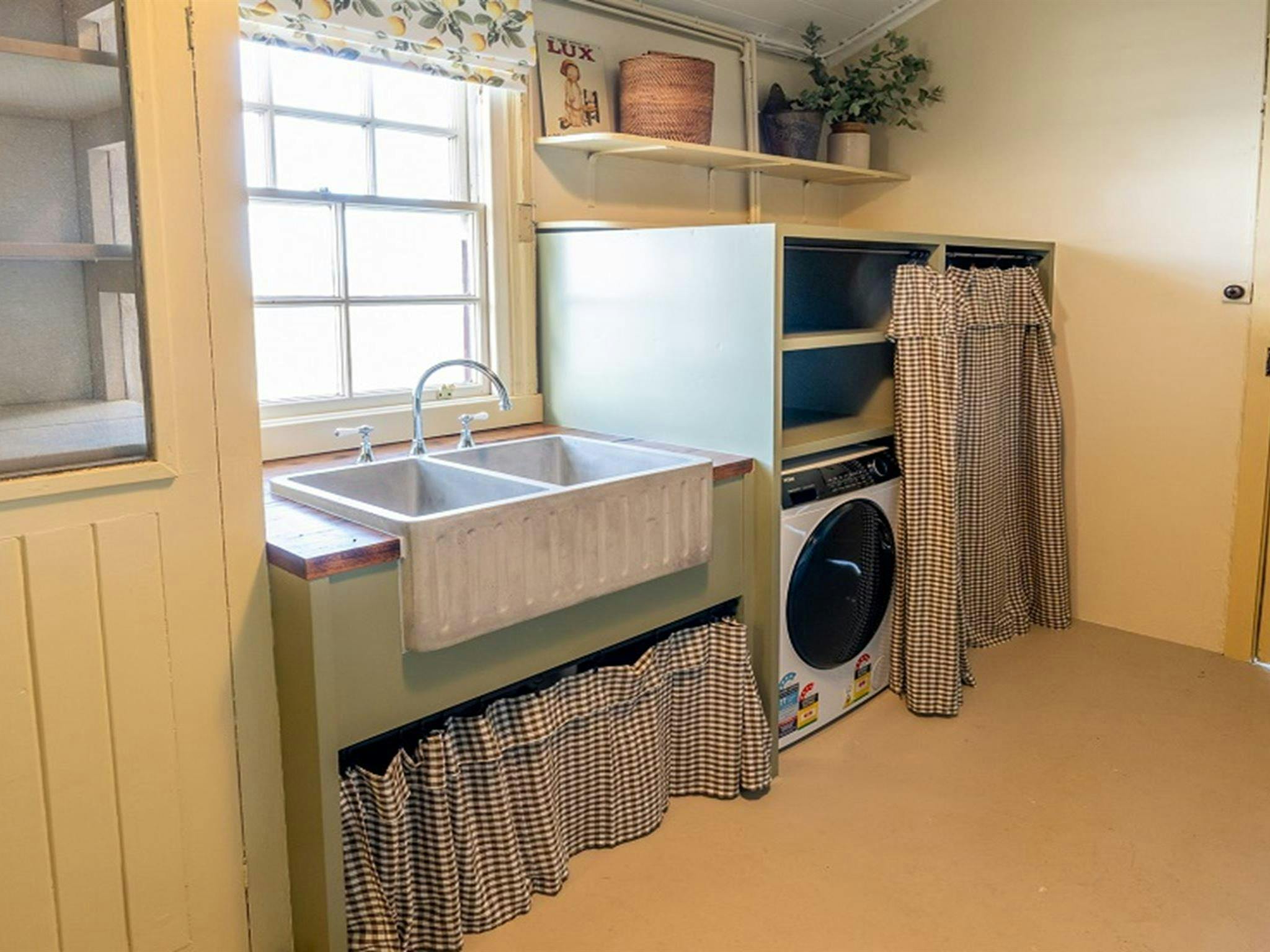 Laundry facilities, Cape Byron Assistant Lighthouse Keepers Cottages. Credit: John Spencer/DCCEEW