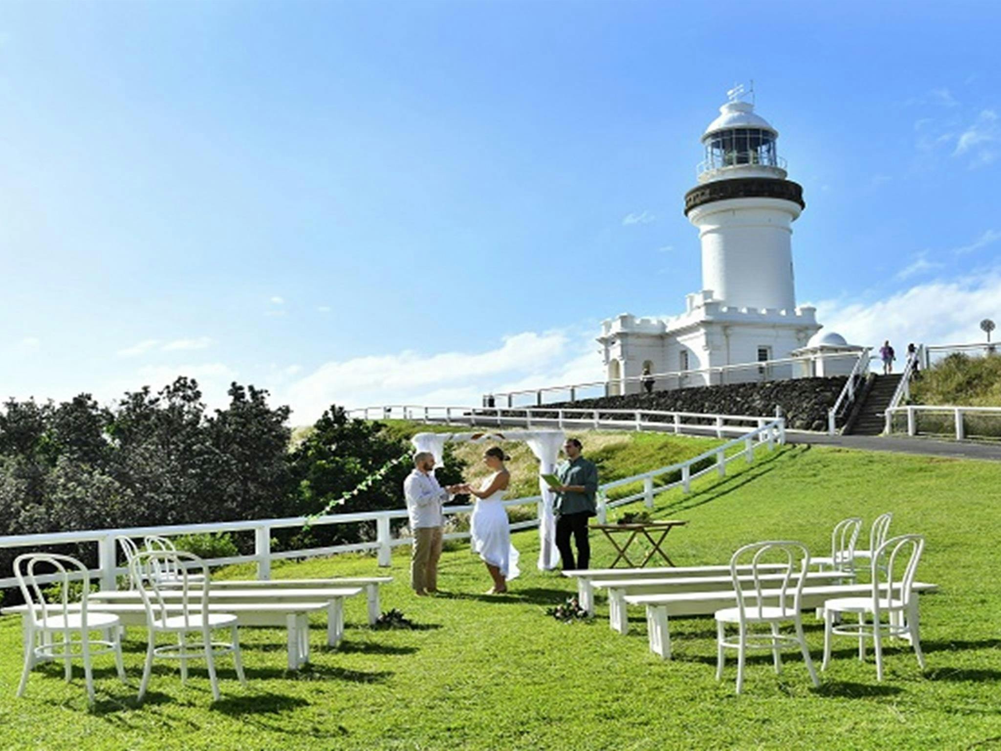 拜伦角灯塔草坪，拜伦角州立保护区。照片：Fiora Sacco © DPE