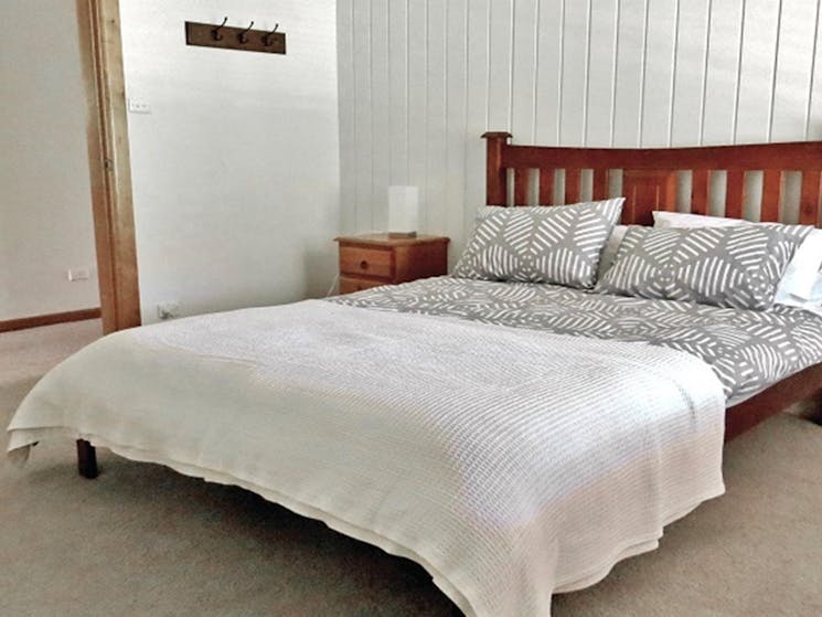 Capertee Homestead bedroom, Capertee National Park. Photo: Anjee du Terreau/OEH