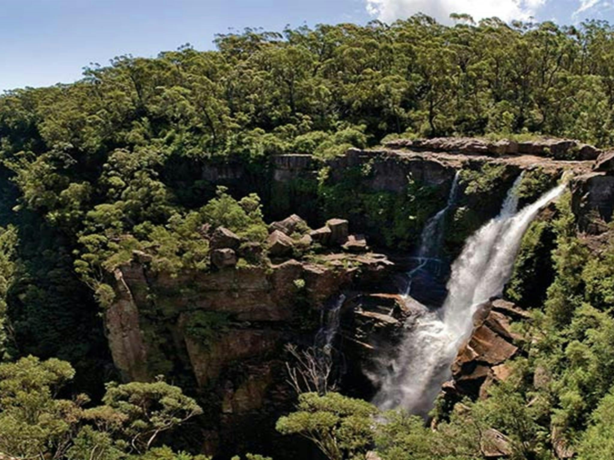 Carrington Falls picnic area