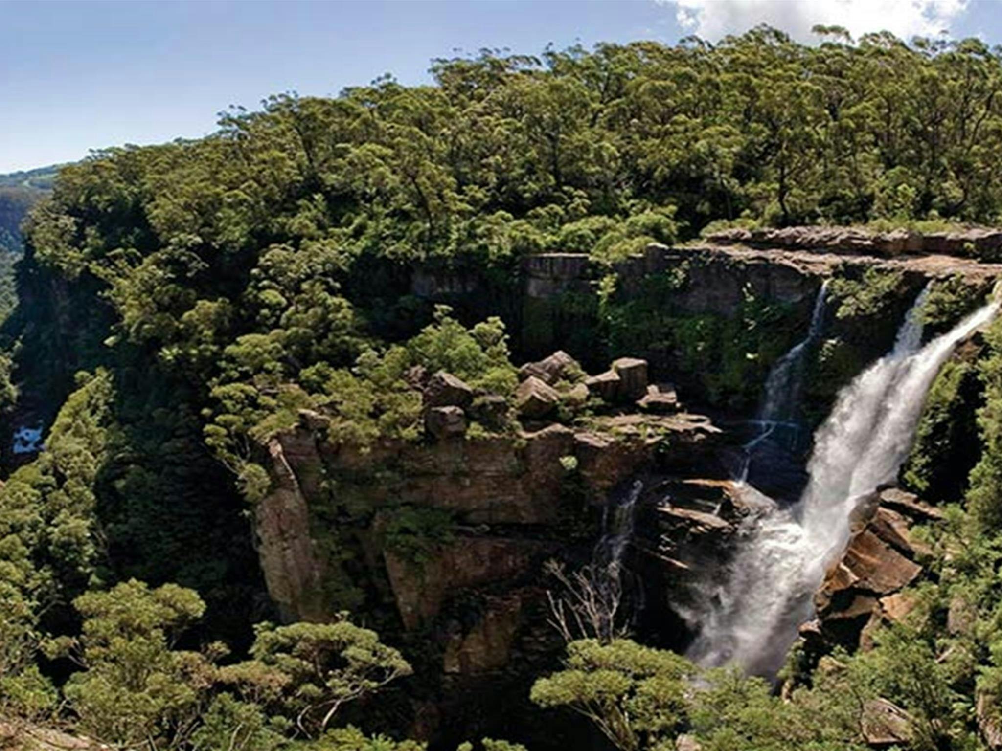 Blick auf den Wasserfall Carrington Falls im Budderoo-Nationalpark. Bildnachweis: Michael Van Ewijk &copy;