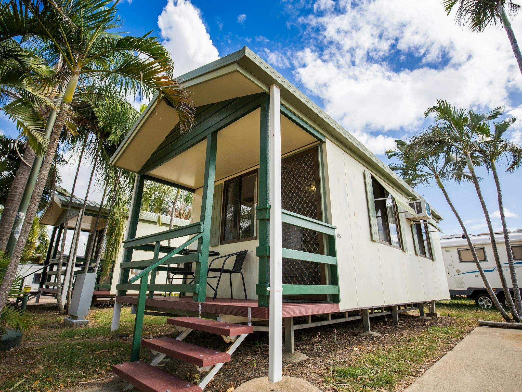 Magnetic Gateway Non-Ensuite Cabin Magnetic Gateway Non-Ensuite Cabin