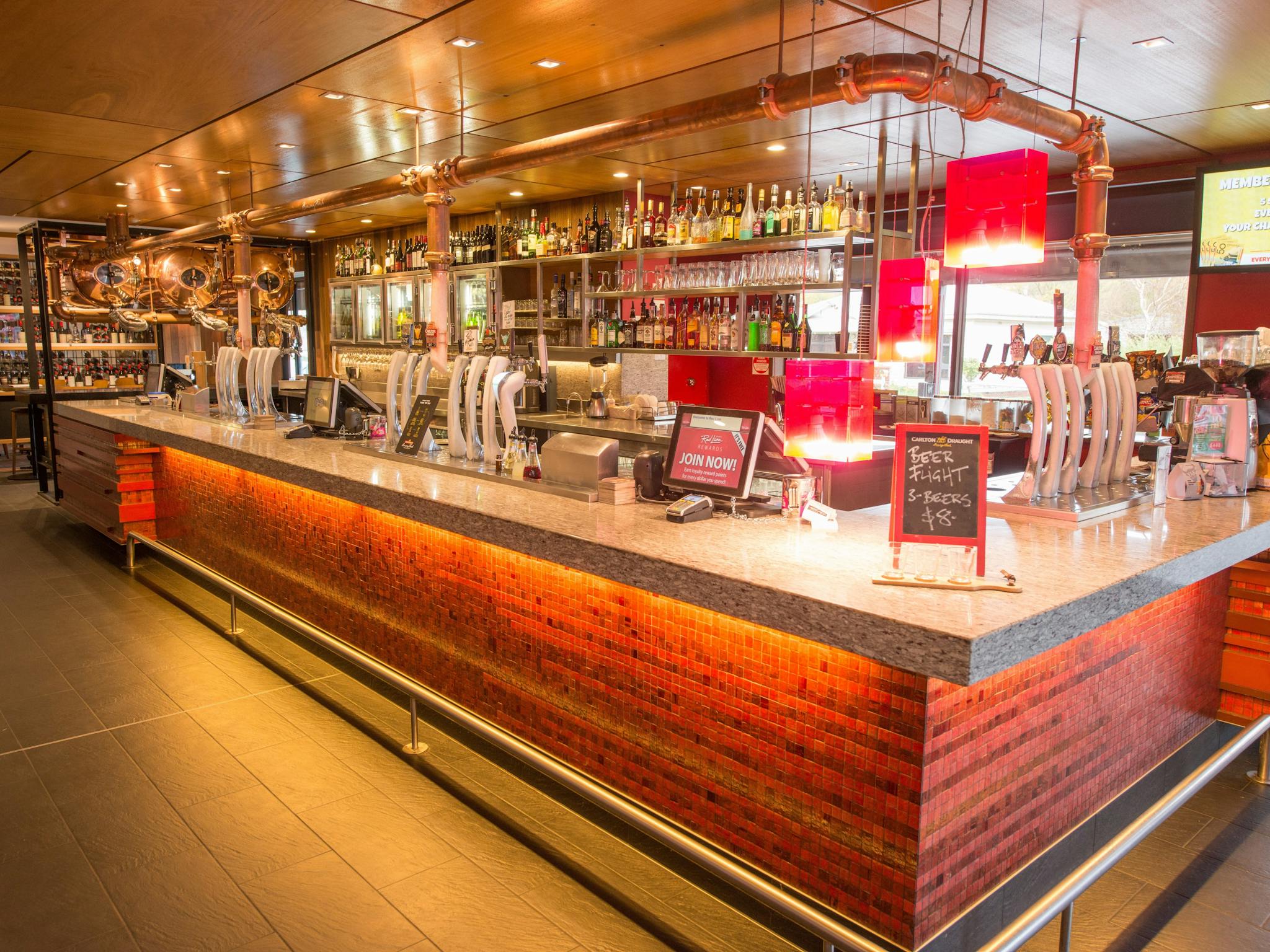 Red Lion hotel Main Bar