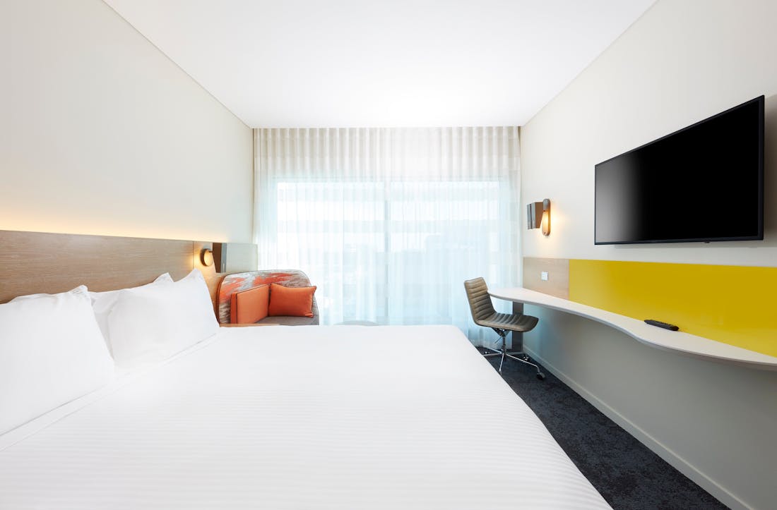 Holiday Inn Express Adelaide City Centre - Adelaide, Accommodatio...