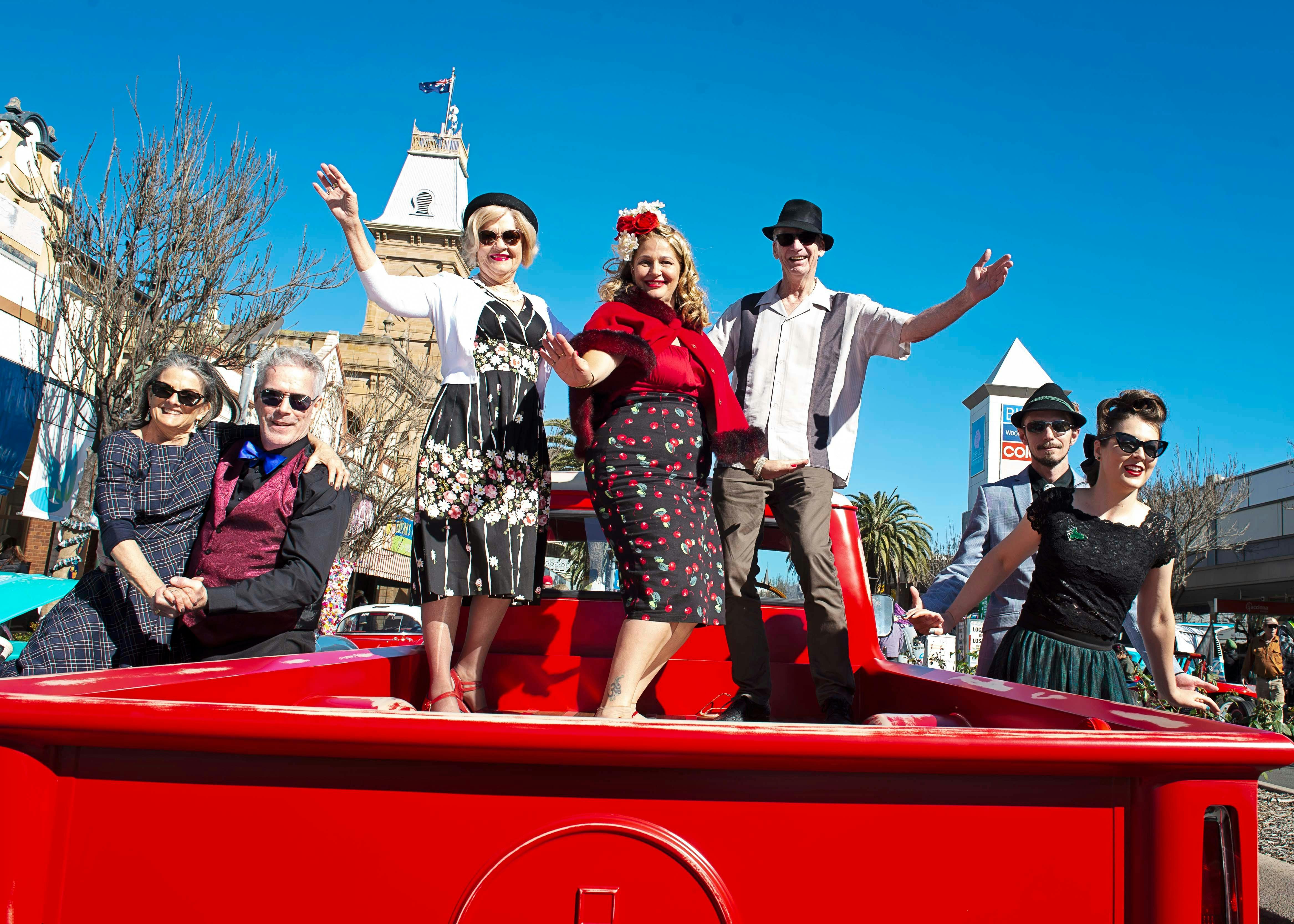 Empire Swing and Dezzie D at Grand Auto Display