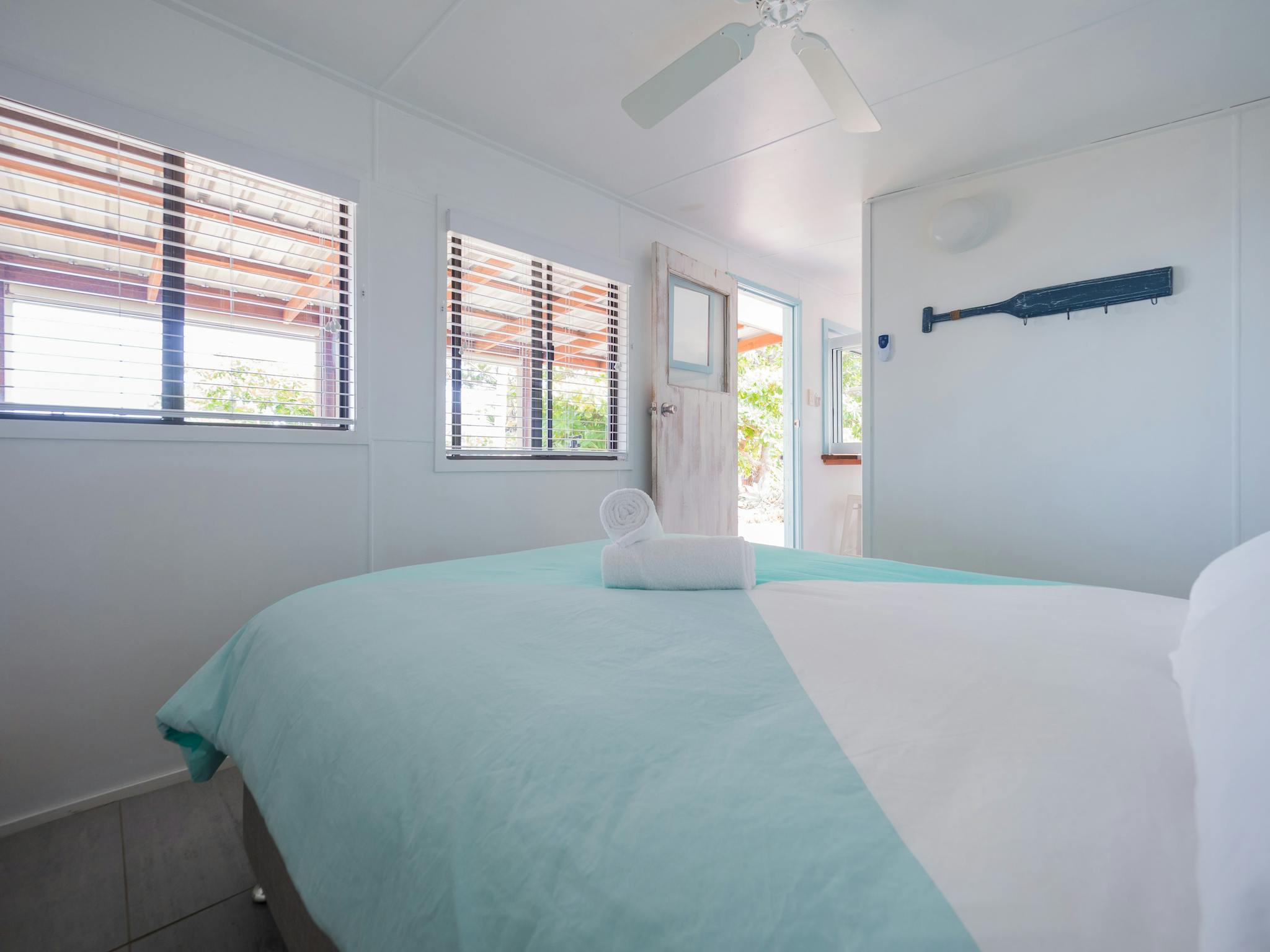 Tropical Tides Main Bed Tropical Tides Main Bed