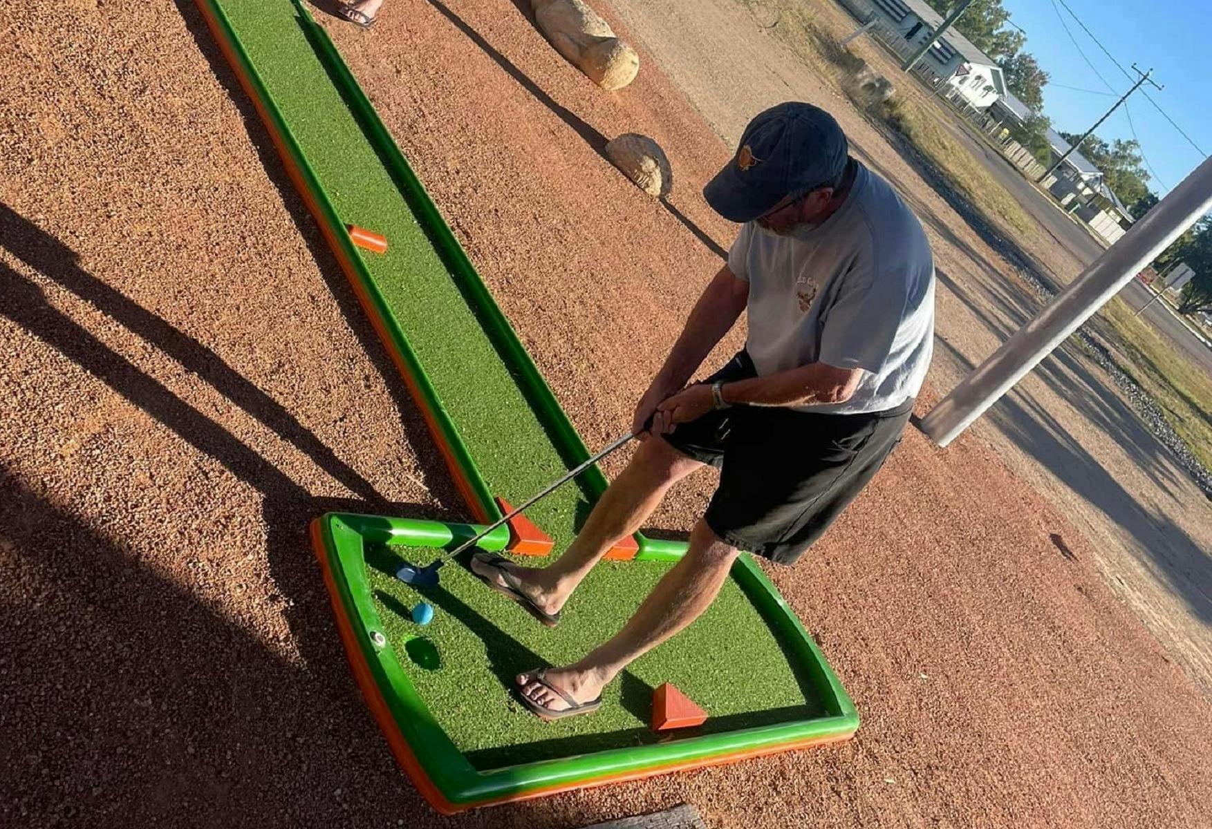 Julia Creek Caravan Park Mini Golf