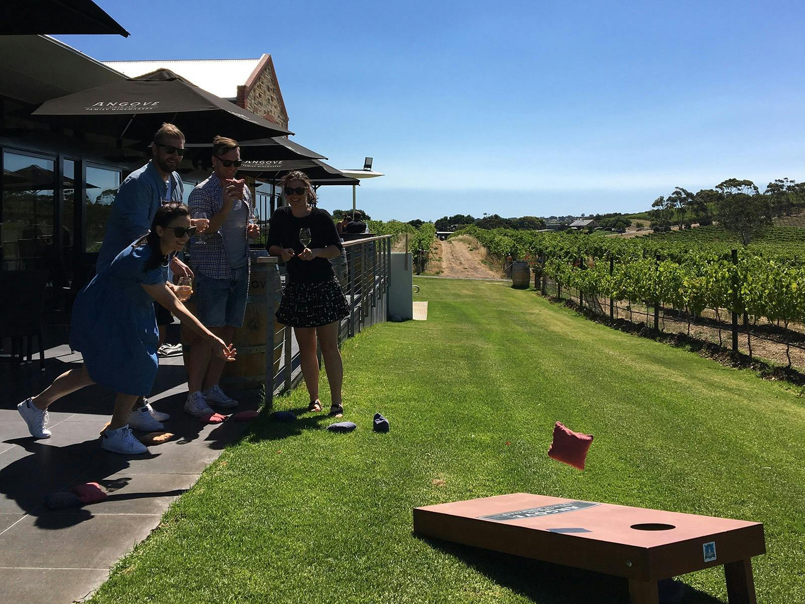 Summer Vines Lobster and Wines Games o the Grass Sophie_Eko_Tink_Micke 2