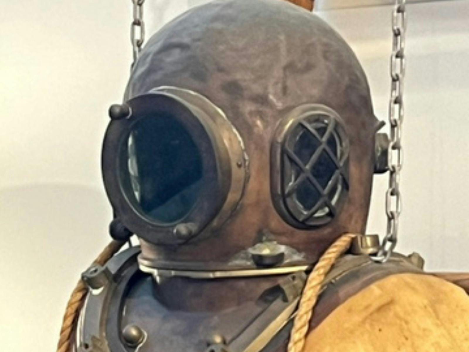 Diver's Helmet