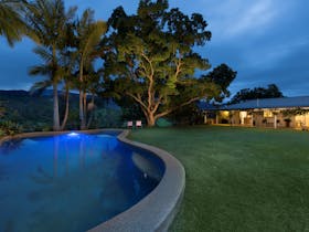 Hillcrest Mountain View Retreat