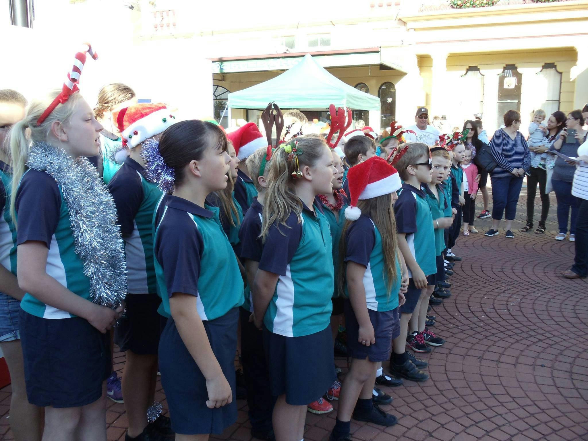 Glen Innes Christmas Market NSW Holidays & Things to