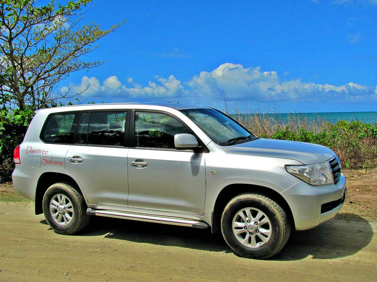Luxurious, small 4wd safaris with no more than six guests