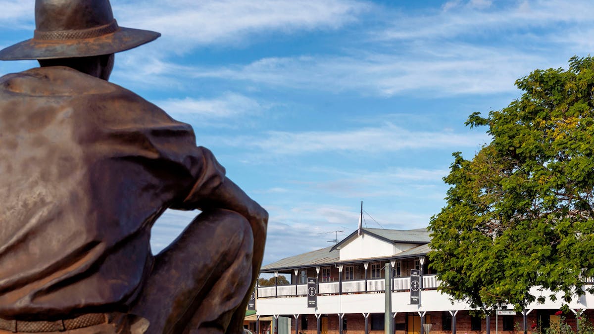 Cunnamulla Fella, Slim Dusty Outback Queensland, Hotel Cunnamulla