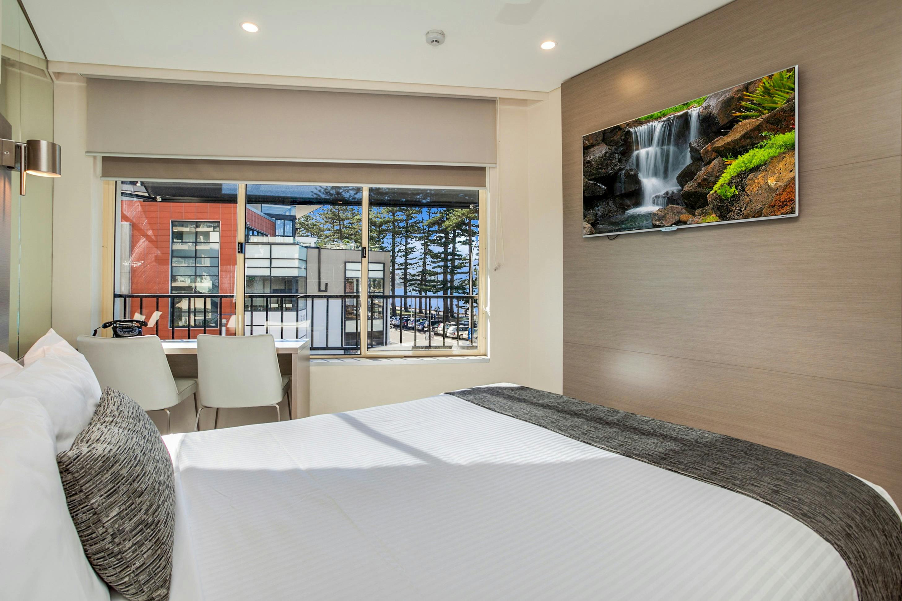 Beachview Queen Room