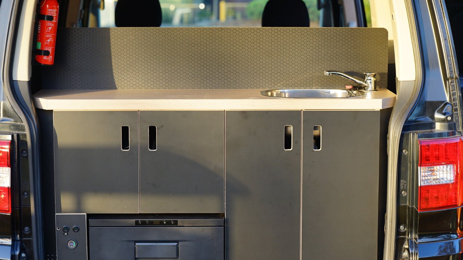 D5 AWD Adventure Camper - Kitchen