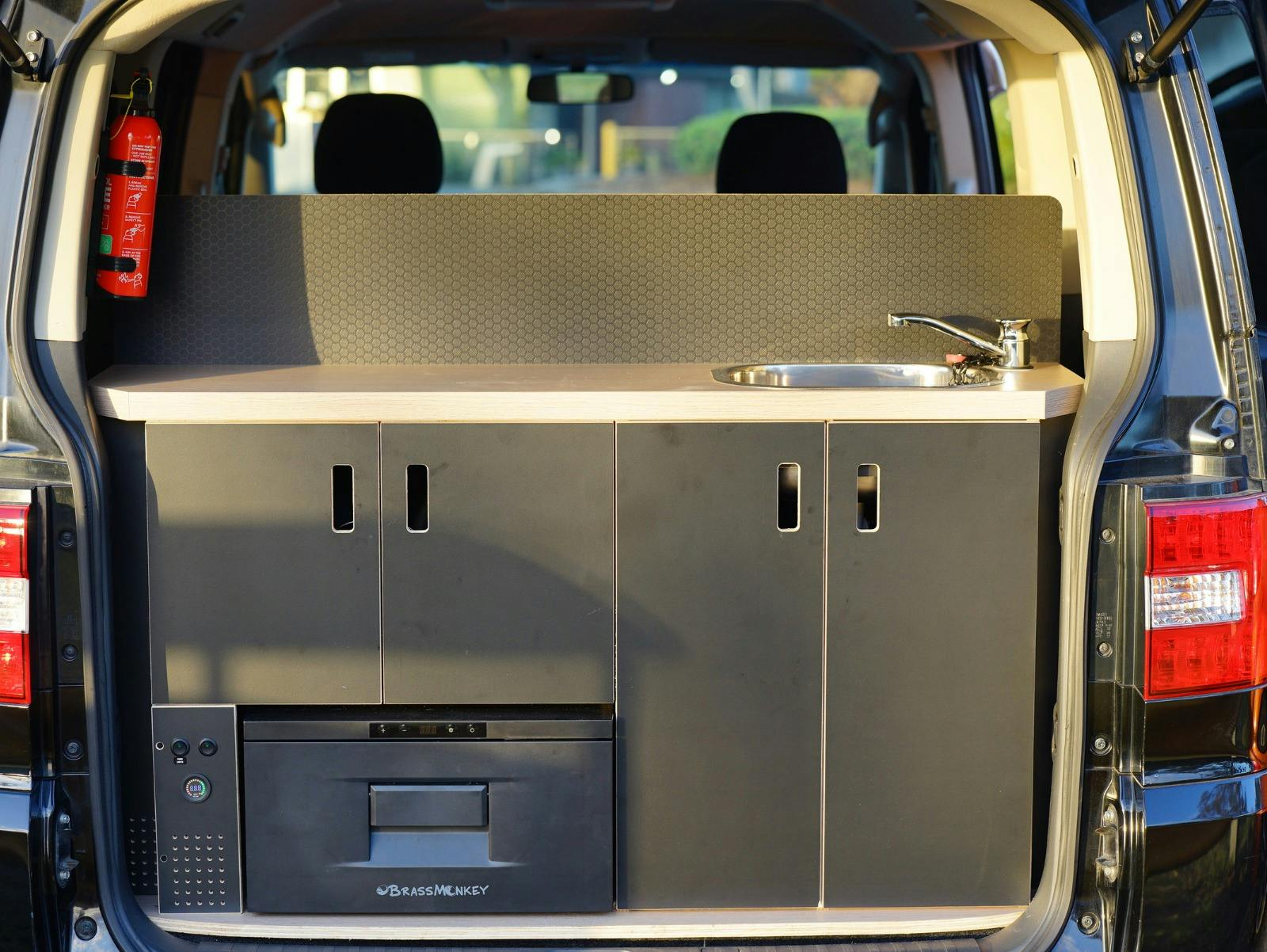 D5 AWD Adventure Camper - Kitchen