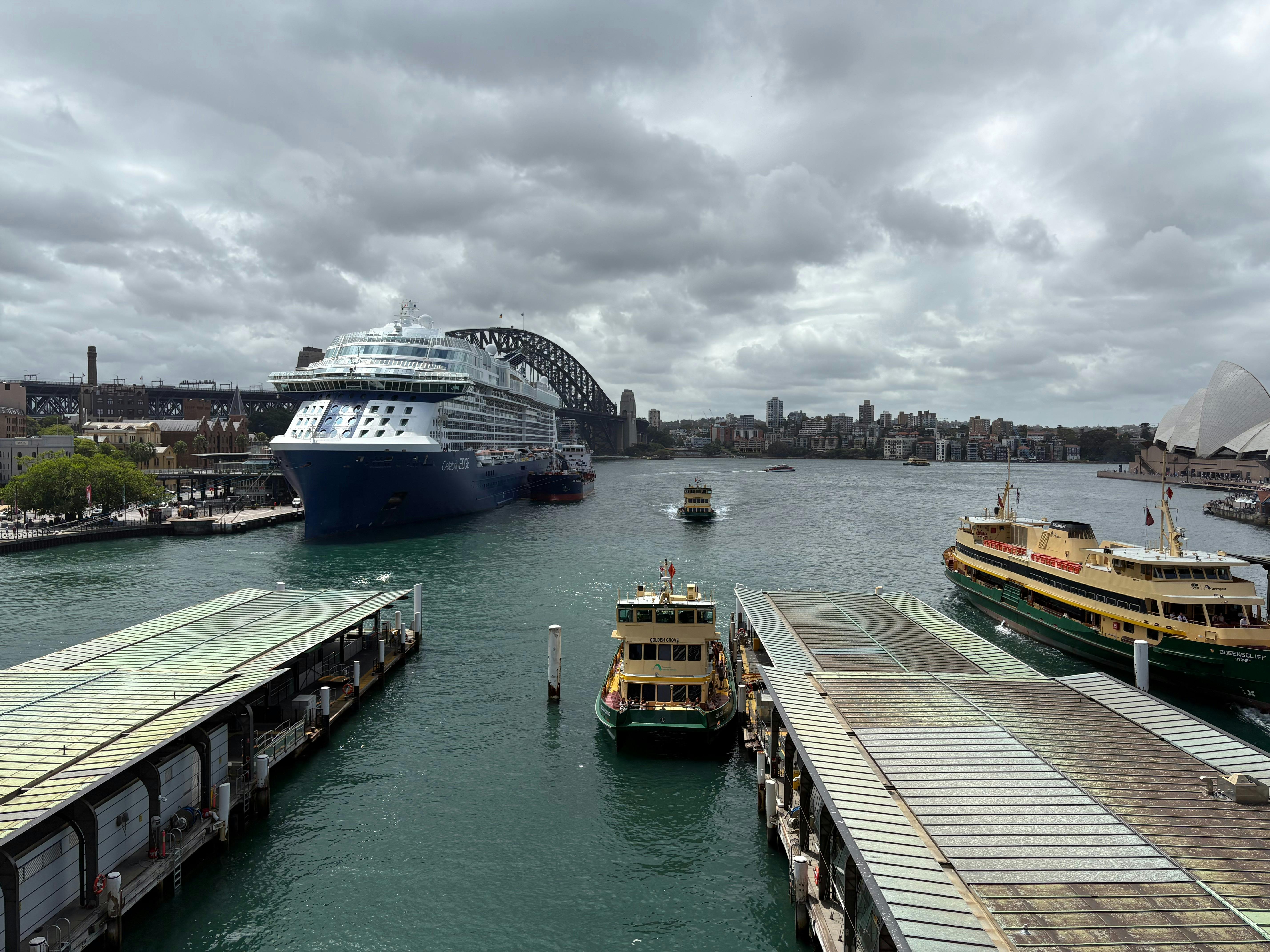 Door to door cruise ship and airport transfers between Newcastle and Sydney
