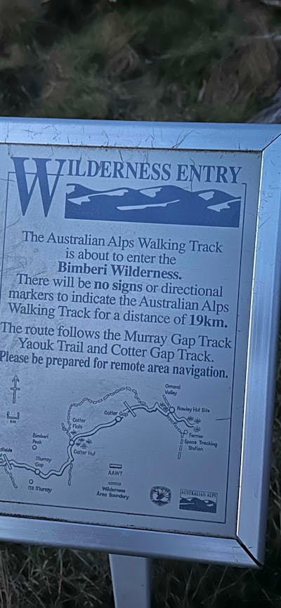 A sign indicating that you are entering a wilderness zone.