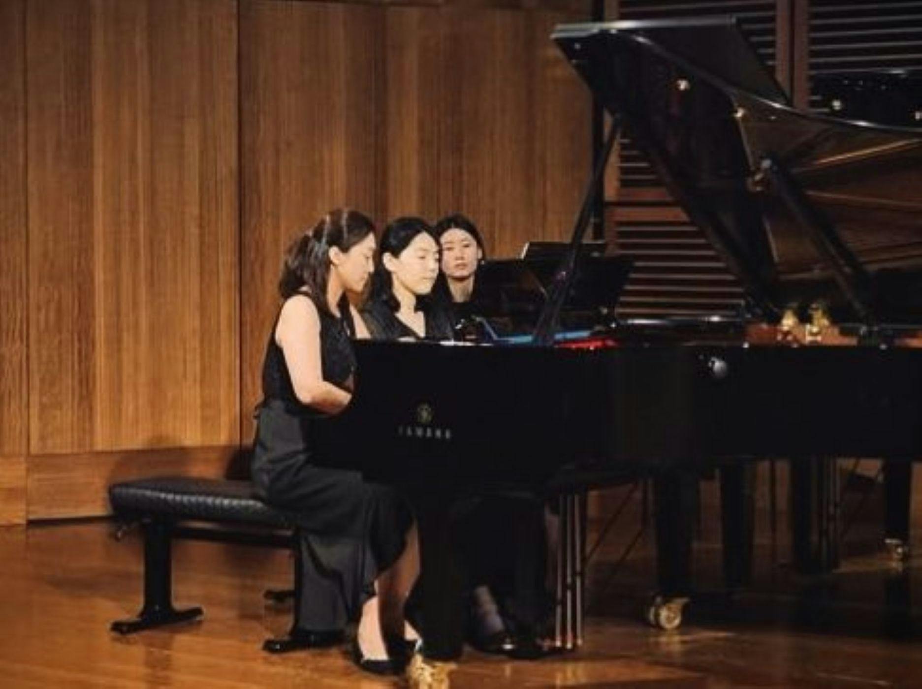 Piano Duet at the Music Estuary