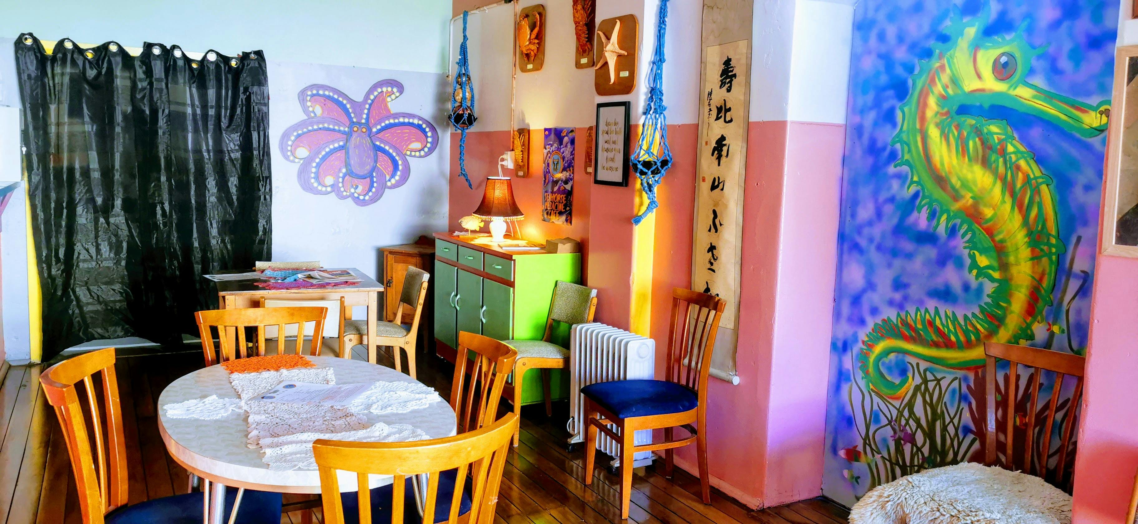 Seahorse Medicine Cafe