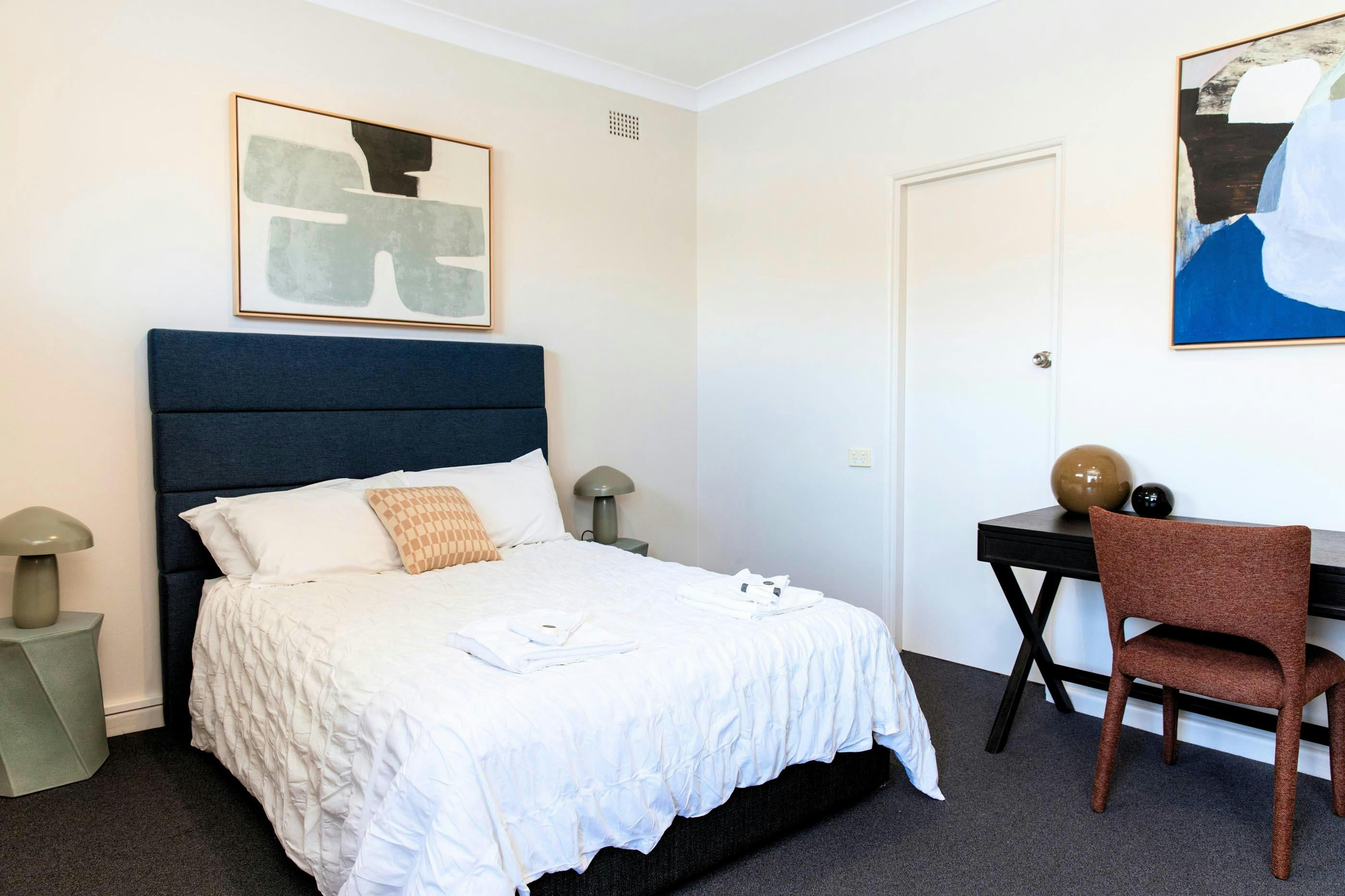 Figtree Hotel Wollongong - Queen Room, Ensuite