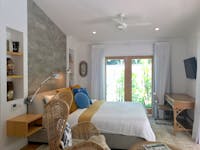 holiday rental beach house accommodation port Douglas