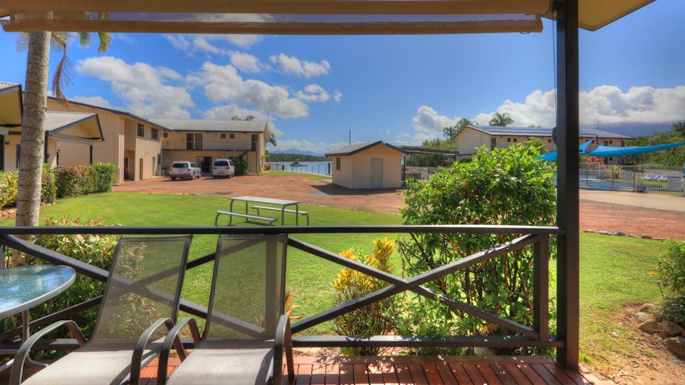 Hinchinbrook Marine Cove Resort