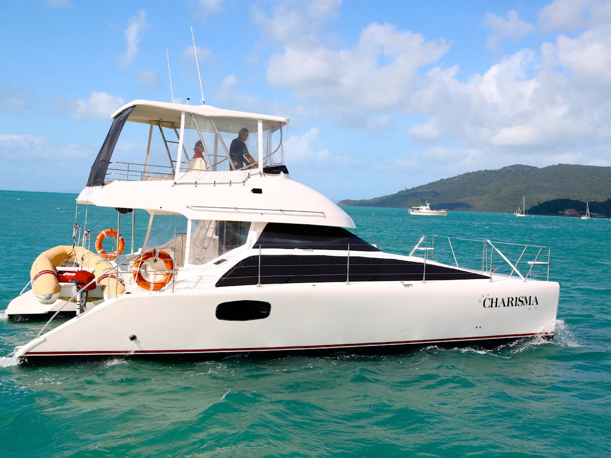 luxury yacht charter queensland