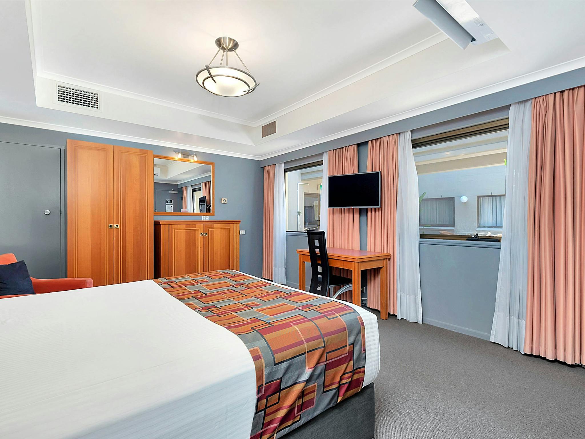 Quality Inn O'Connell - Corporate Accommodation Slider Image 6