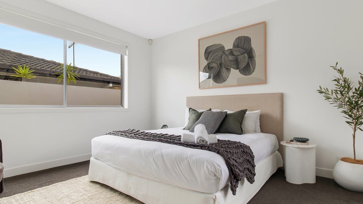 Five Bedroom home in Broadbeach- Bedroom