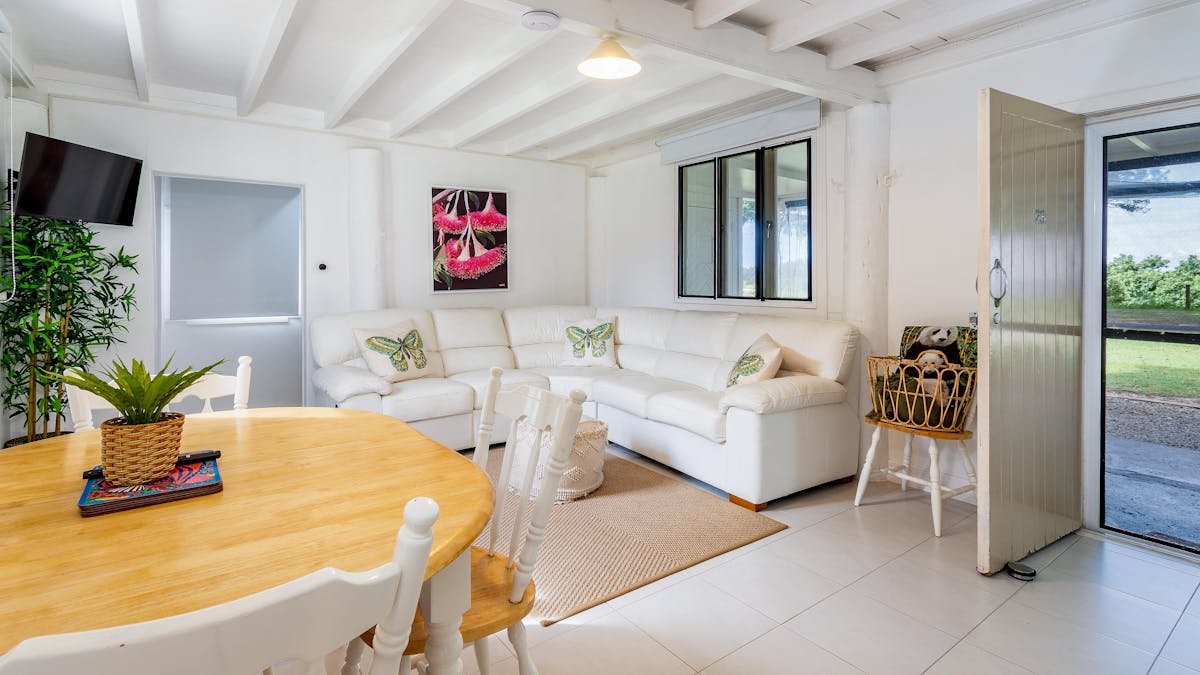 Dining and lounge area