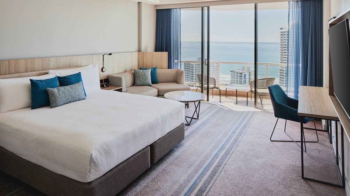 1 King Ocean View High Floor