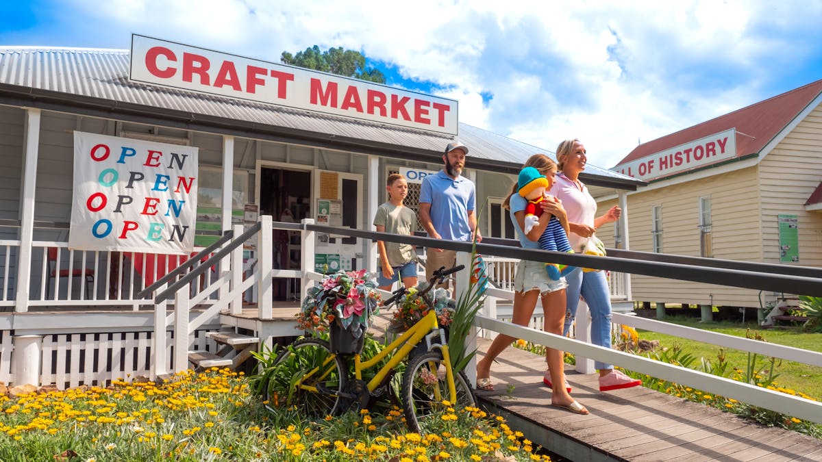 Experience-Somerset- Family outing at the Kilcoy Craft Market in Yowie Park