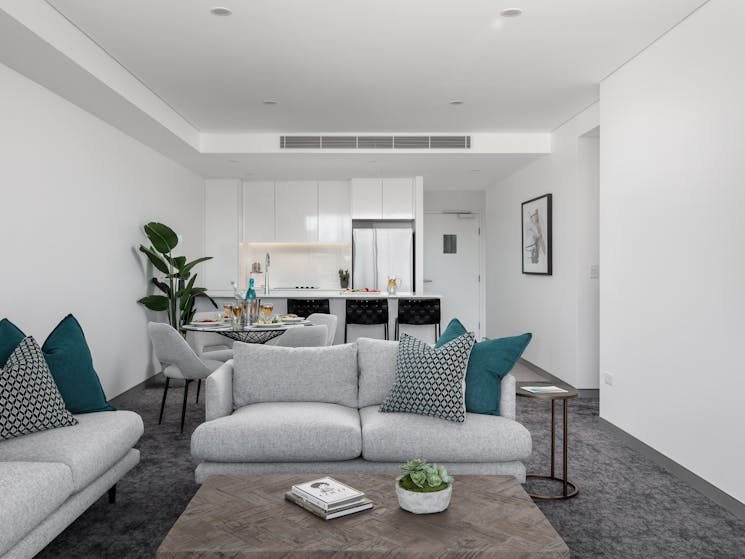 Argo Serviced Apartments - Wollongong, Standard 2 Bedroom Lounge & Kitchen