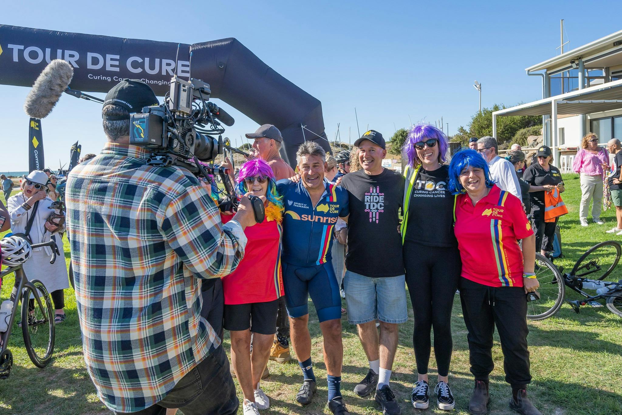 Jamie Durie and support crew at finale