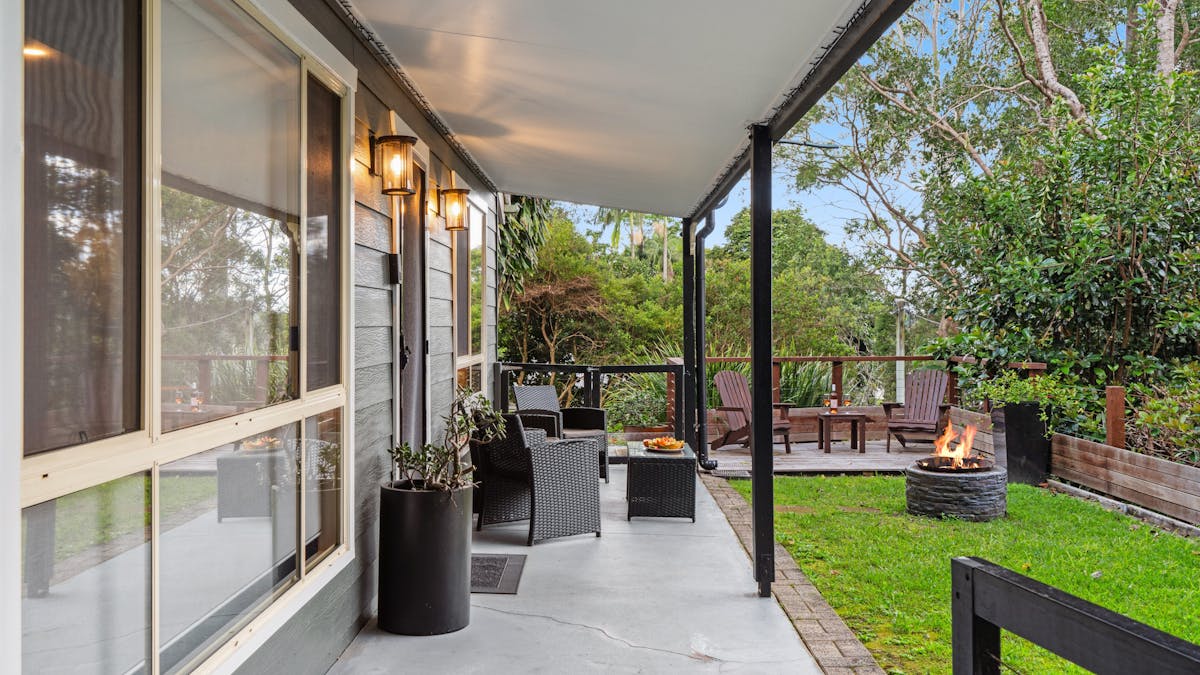 Wattle Cottage - A Stylish Hinterland Escape Wattle Cottage - A Stylish Hinterland Escape