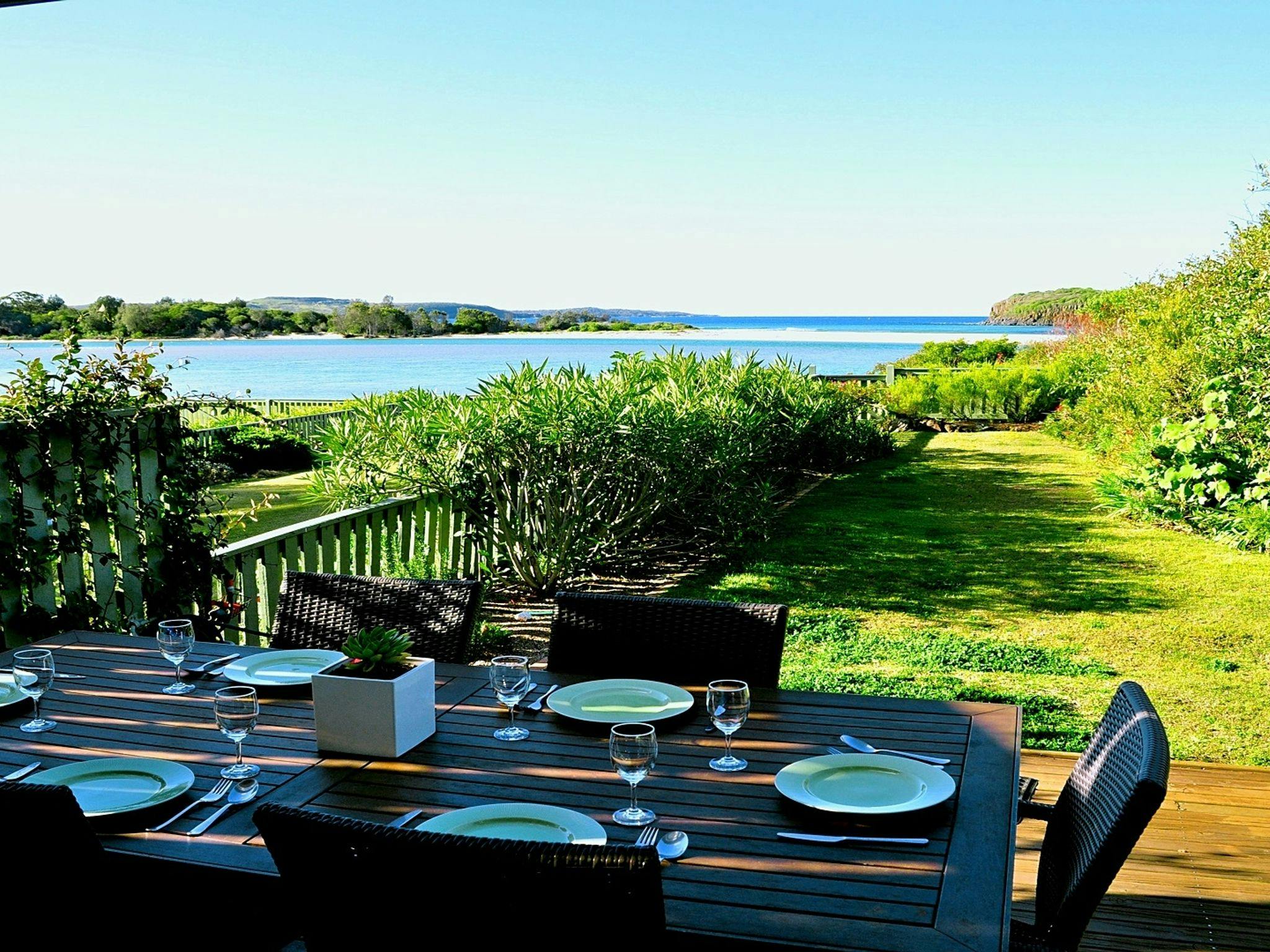 米纳姆拉河畔别墅