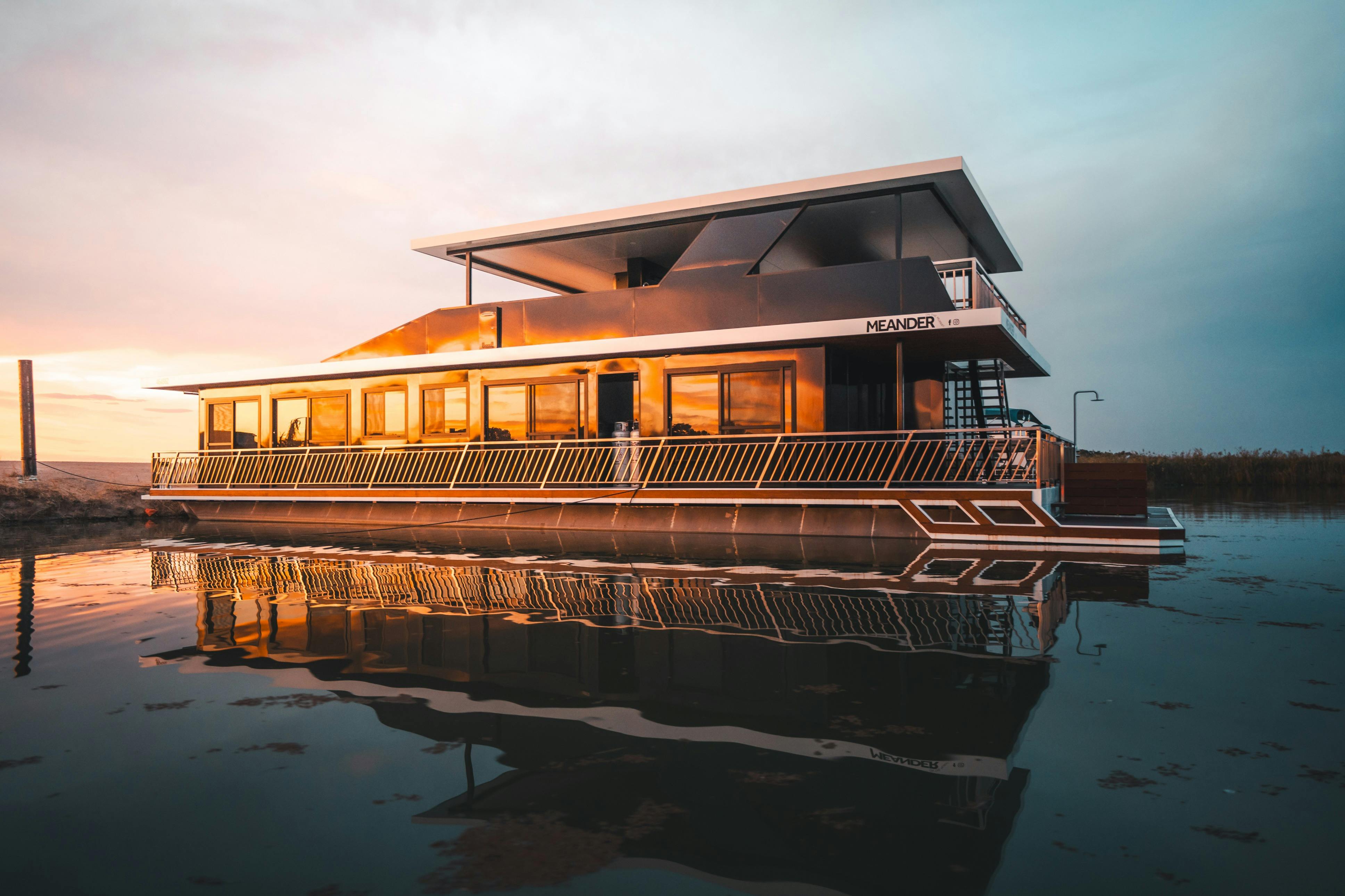 Renmark Houseboats