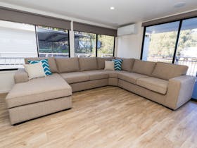Clyde River Houseboats
