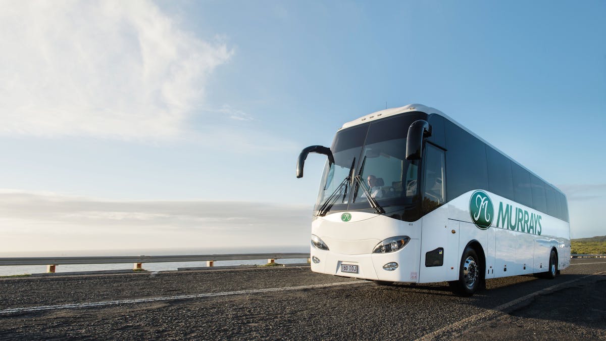 Murrays Coach on the road