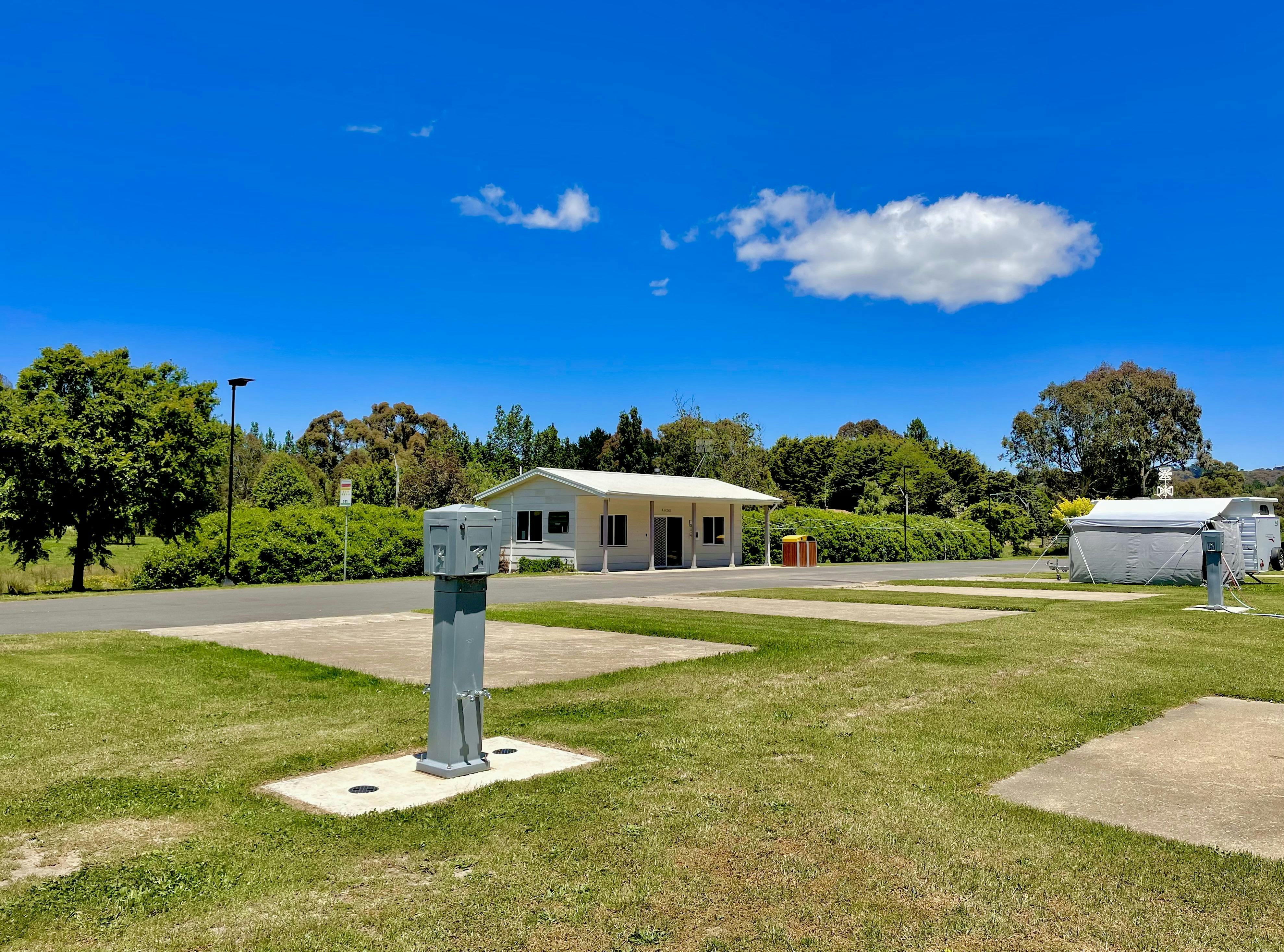 Gunning Caravan Park  - Powered sites