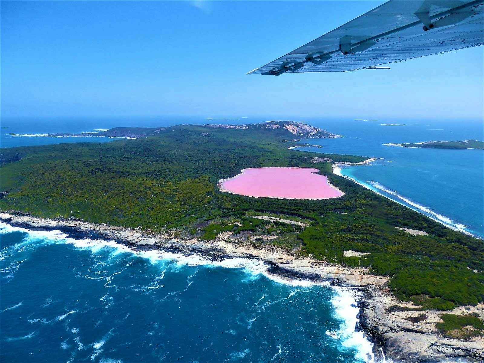 Lake Hillier on Middle Island