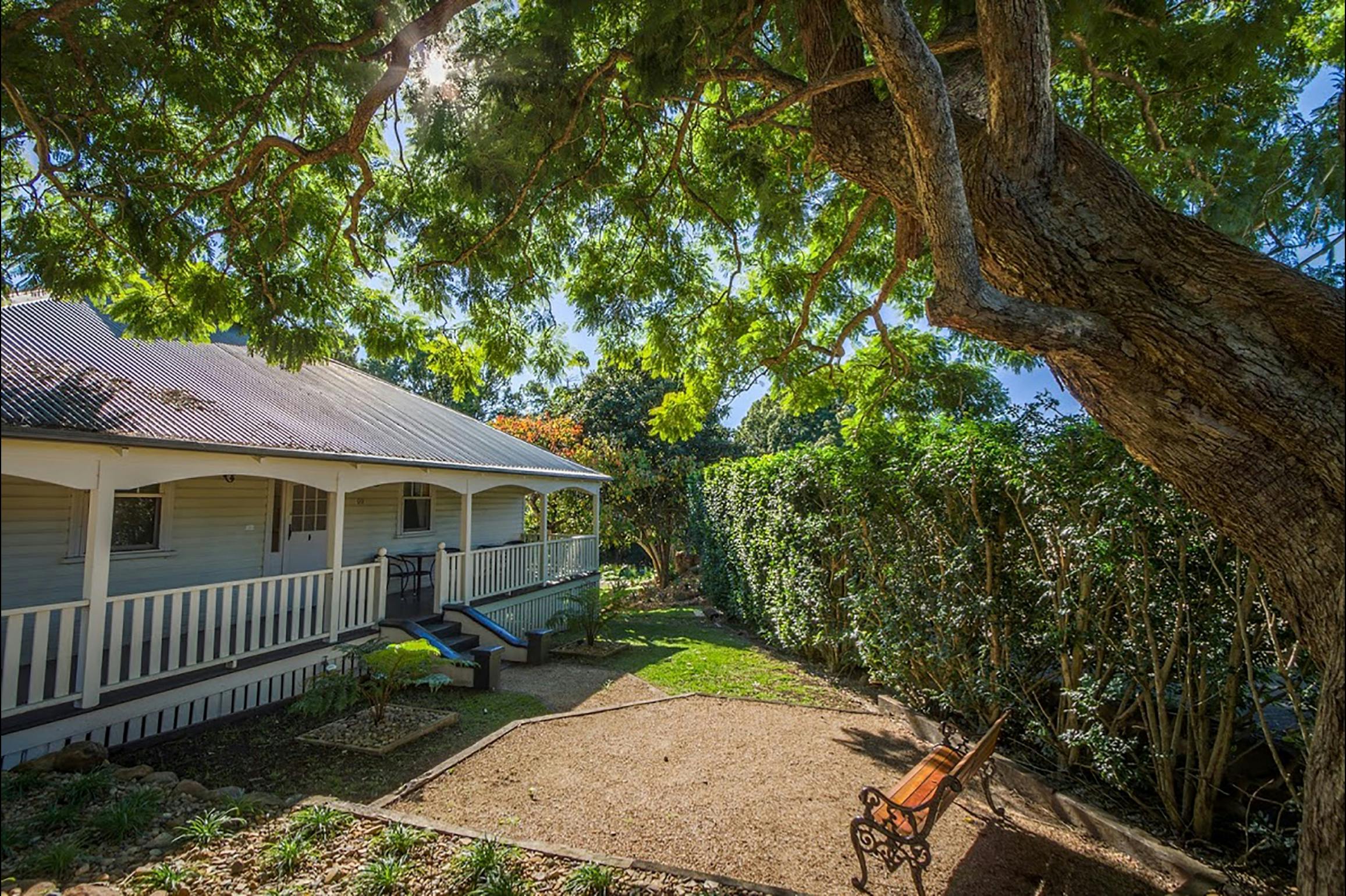 Bangalow Guesthouse NSW Holidays & Things to Do