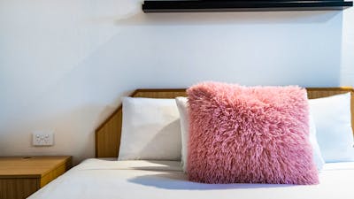 Fresh linen included with all stays