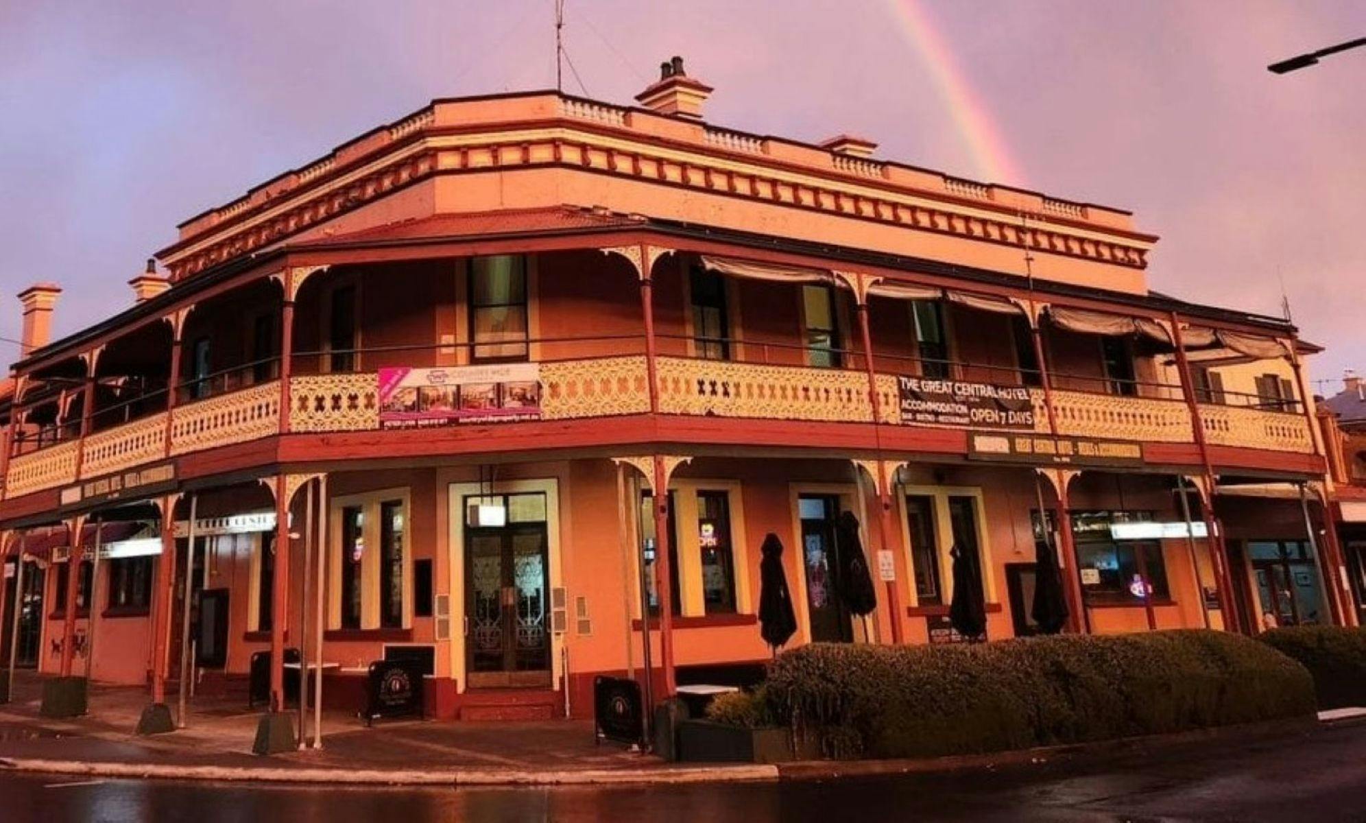 Central Hotel