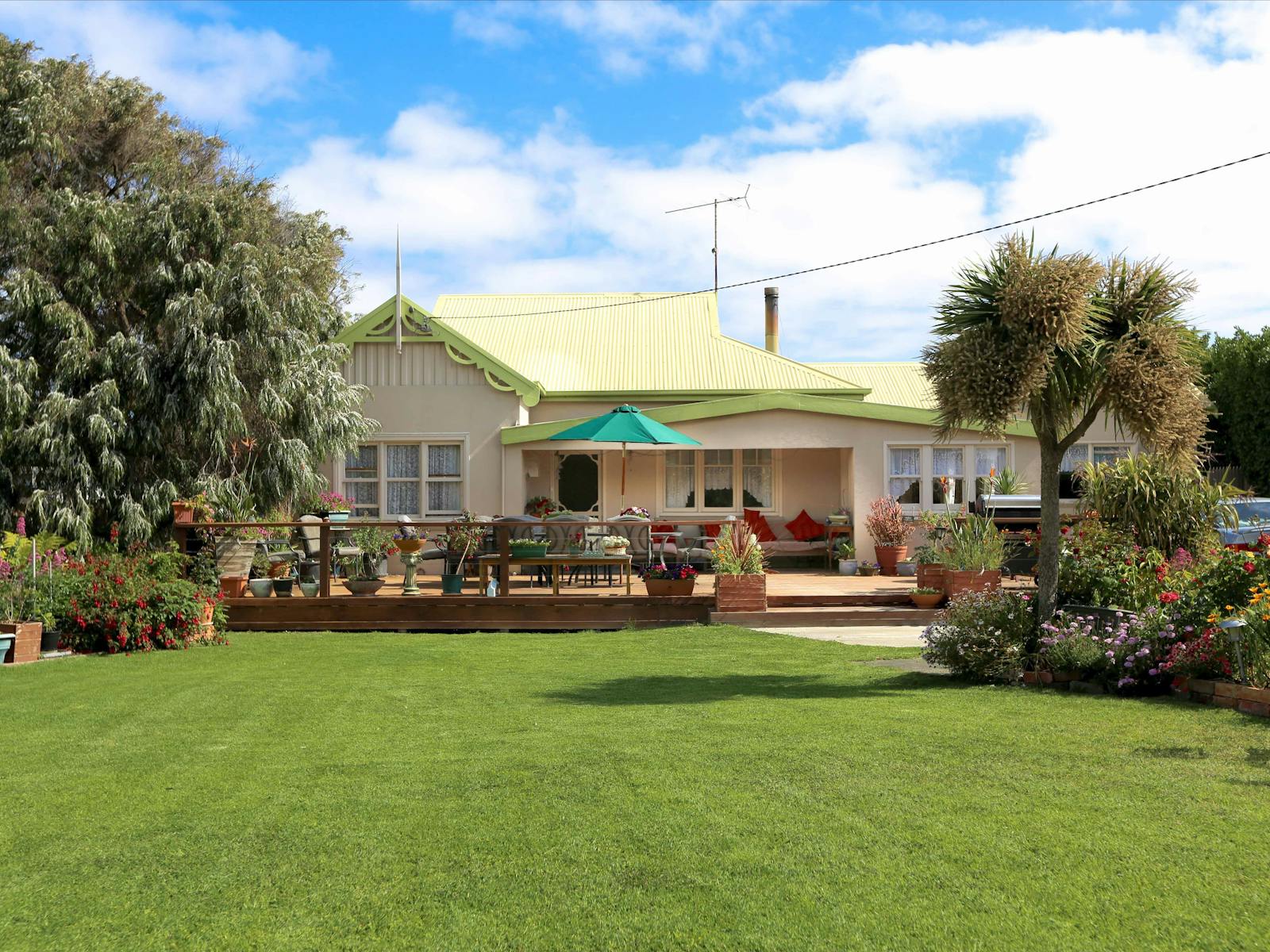 Comfy old world charm King Island Green Ponds Guesthouse
